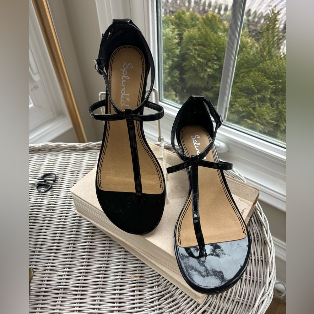 Black sandals by Splendid. Size 8